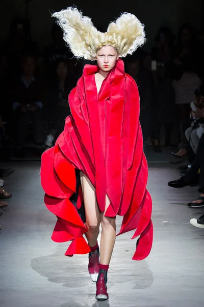 Look 4